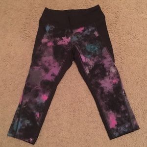Lucy workout capris